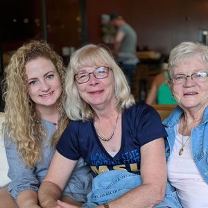 Meet your Posher, Alyssa